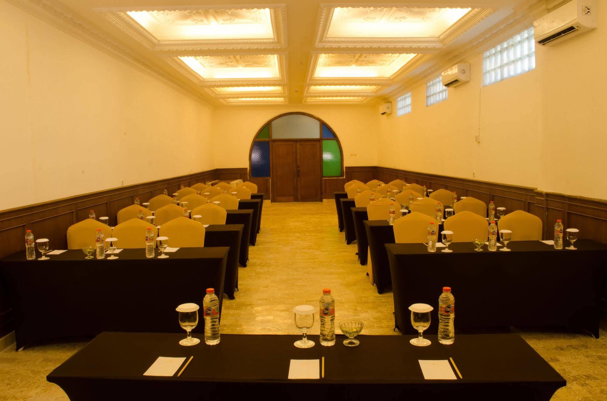 D'Salvatore Boutique Hotel Yogyakarta Maguwo Eksteriør bilde